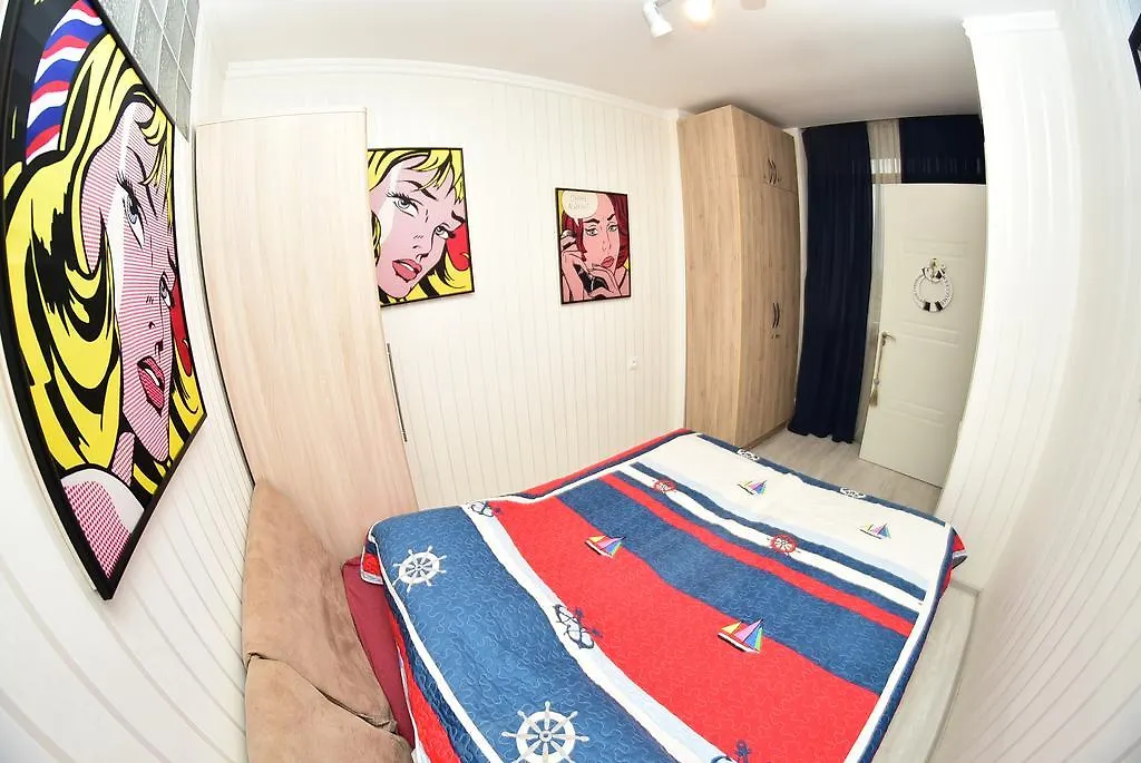 Stars Apartment Batumi 0*,